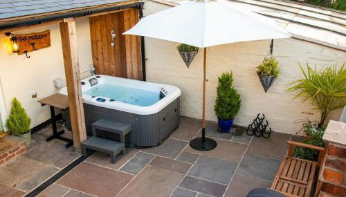 The Nest Close to York with Hot Tub - Foto 1