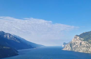 Apartment Sweet Retreat - Photo 28