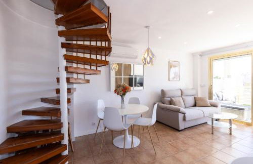 Prime Location Penthouse with Stunning Sea Views - Foto 14