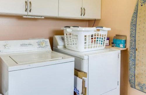 Waterfront Getaway on 10 Acres Near Sunset Beach! - Foto 12