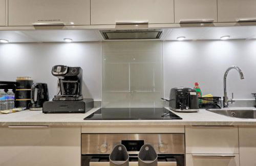 Homely & Lush 1 Bed Apartment at Trinity Point Gravesend, Suitable for Long Stay and Short Stay - Foto 10