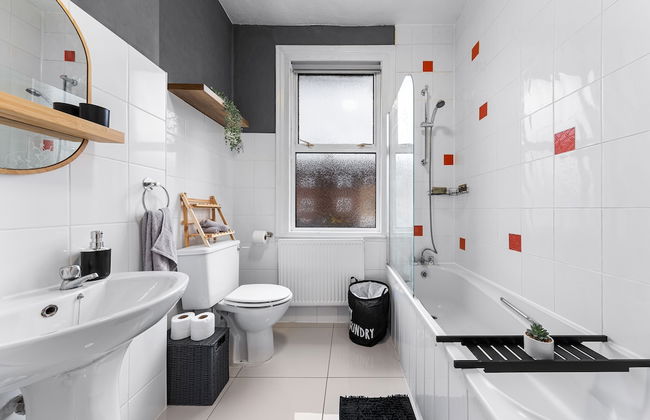 Elegant 1 Bdr Flat in Goodmayes w Free Parking - Foto 11