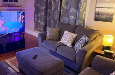 Gorgeous 3 BR Upper Unit Home - Foto 20