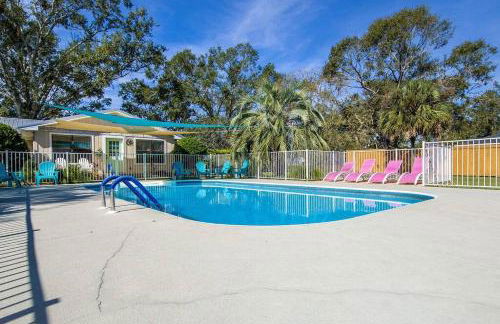 Foley Palms & OWA Resort / Pool - Photo 38