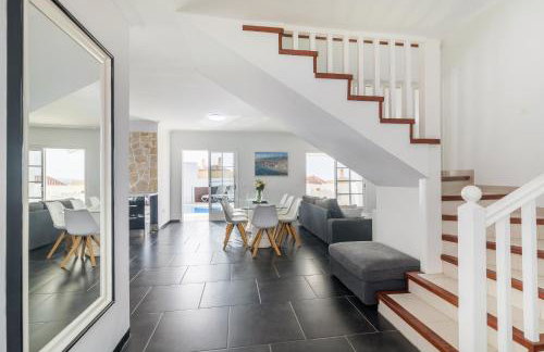 BEAUTIFUL VILLA - 4 bedrooms, heated pool, 2 priv car park places, fibre net, PS5, tv channels - Foto 18
