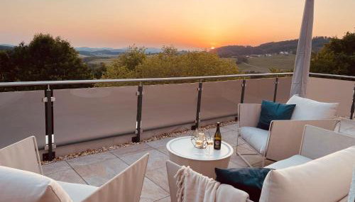 Modernes Penthouse mit Whirlpool, XXL-Terrasse mit Bergblick & Tischfußball - Foto 5