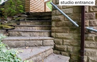 Wood Bank Studio Apartment - Foto 6