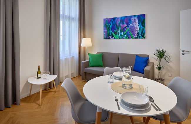 DownTown Suites Rubesova - Foto 31