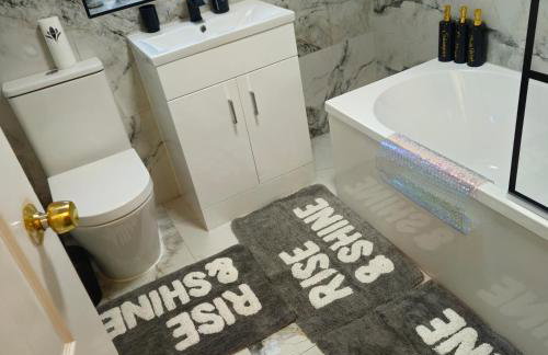 West park Royal House, Holidays, Contractors,Relocation,Free Parking & WiFi - Foto 65