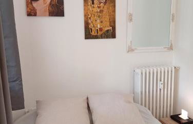 Mistral gagnant ! T1 calme avec vue, parking, télétravail, Wi-Fi, proche CV et gare - Foto 24