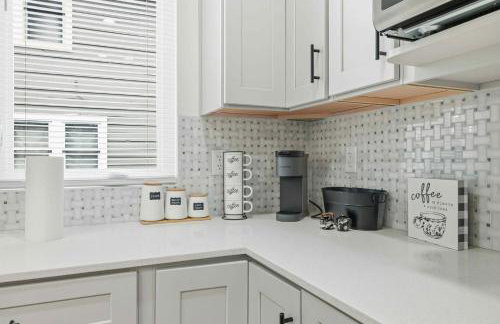 Near Indy Attractions • Deck • Patio • Fenced Yard - Photo 36