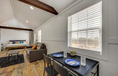 Hike, Hunt and Fish Pet-Friendly Studio in Dilley! - Photo 6