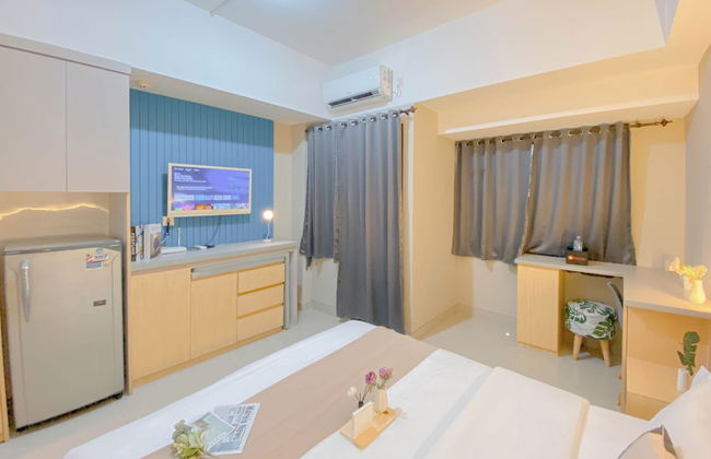 Restful and Homey Studio at LRT City Jatibening Apartment - Photo 2