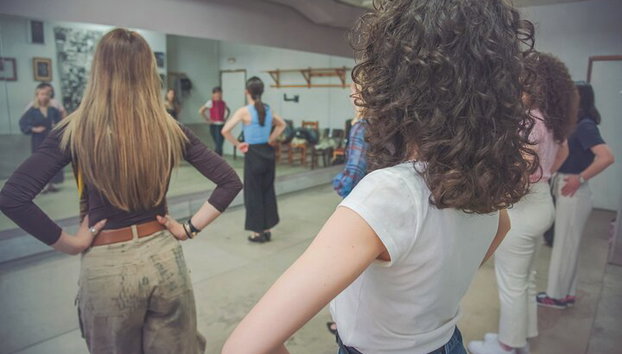 Valencia: Experiencia de clase de flamenco de 1 hora - Foto 5