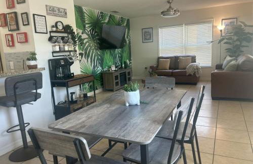 Tropical 3bed 2bath Lakeland Home on corner lot - Foto 37