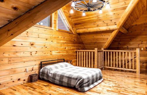 Secluded Cabin with Fireplace and Games in Lily Bay Township, Maine - Foto 49