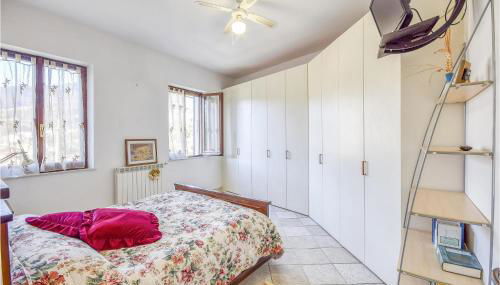 2 Bedroom Awesome Home In Vado Ligure - Foto 4