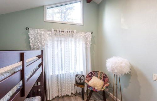 New Oasis -Spa -Firepit -BBQ- Decks-Pet friendly - Foto 9