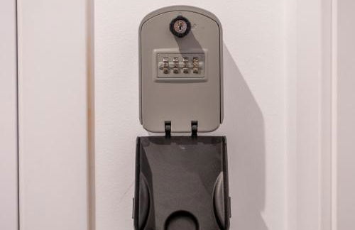 Apartment with Open-air Space - Photo 22