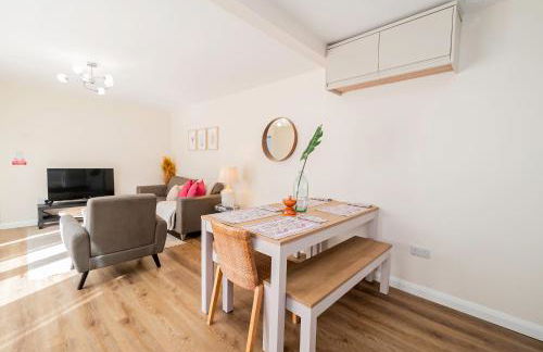 Modern 3-Bedroom 2-Bathroom Flat with Garden at Hanwell - Foto 13