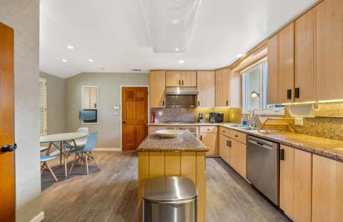 Beverly Hills 6BR Haven w Pool Hot Tub - Foto 34