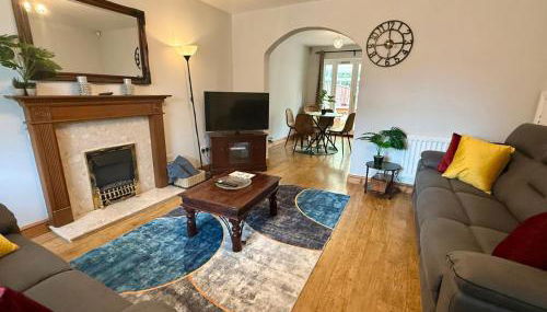 Spacious 4 Bed House with parking in Wolverhampton - Foto 3