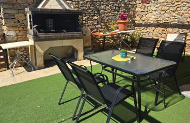 Olive Tree's House - Photo 1