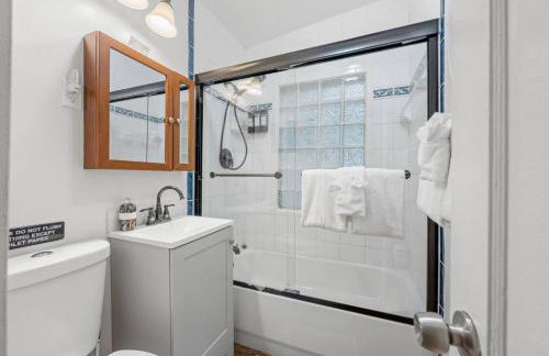 2 Homes • Hot Tubs x2 • Heated Pool • Fire Pit - Foto 62