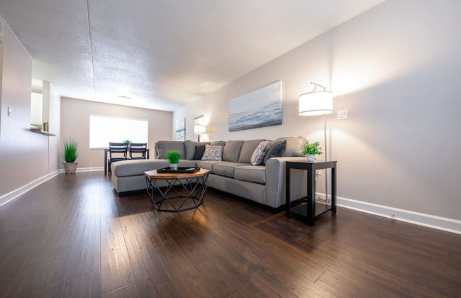 Stay Avenida Westshore - Photo 15