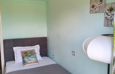 Marathi Apartment - Photo 18
