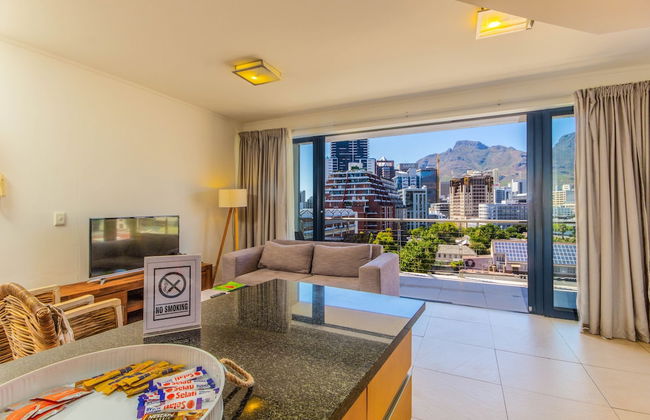 Two Bedroom With Private Balcony - Foto 7