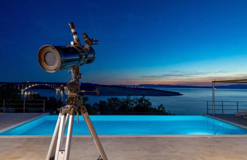 Luxury Villa Oštro with pool & Krk bridge view - Photo 32