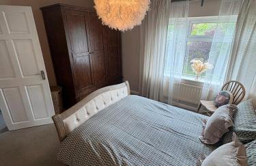 Fairfield Large 4 Bed Log Fire - Photo 18