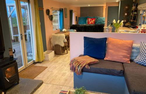 A charming unique lodge, with log burner and incredible views - Foto 23