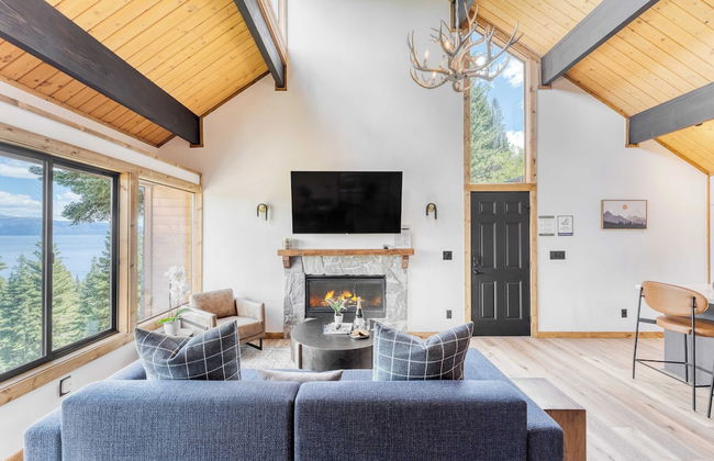 Lake View, Firepit, Game Room Remodeled Lake Tahoe Luxury Cabin by Avantstay - Foto 42