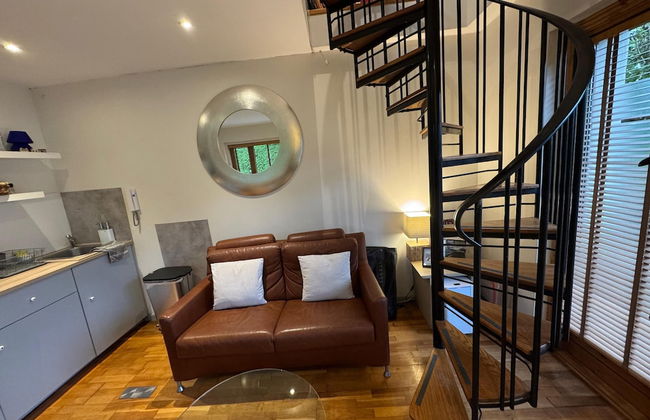 The Lodge - Photo 10