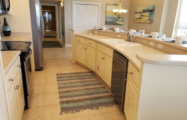 Cozy Condominium with Astonishing View from Spacious Balcony - Unit 0401 by RedAwning - Foto 17