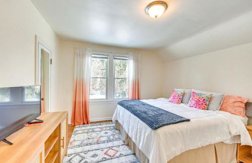 Bright Home Near Pine Lake with Deck and Yard - Foto 13