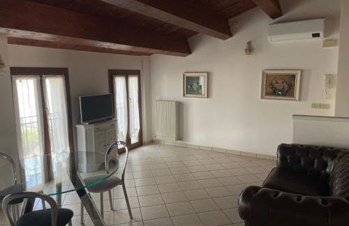 Appartamento Luce-- 2 camere da letto--Centro storico--Parcheggio privato gratuito - Foto 12