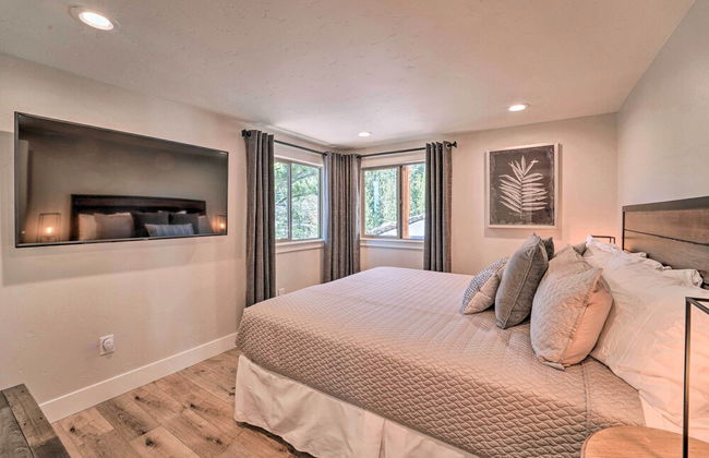 Hot Tub, Pool Table Luxe Reno Chalet with Mtn View! - Foto 57