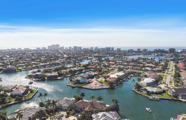 Marco Polo by Avantstay Waterfront 5bdr, Pool, Spa, Fire Pit, Walk to Beach - Foto 51