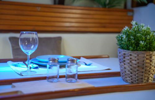 The Classic Sailboat Retreat - Photo 11