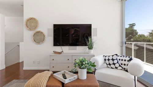 Marbella Lane - Cozy and Eccentric Design Home - Photo 5