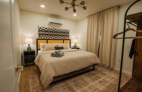 Sage Suite at ArnoTriplex! Private Hot Tub-Close to Downtown-Pet Friendly-No Pet Fee! - Photo 15