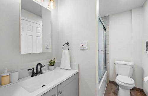 Bloomfield, Pittsburgh Large and Accessible 3 Bedroom Apr with Free Parking - Foto 19