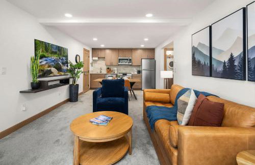 Luxury 6 BR Mansion w Water Views & Walk to Beach - Foto 35