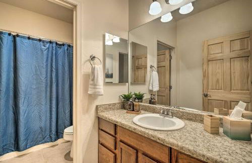 Deck and Gas Grill Spacious Pinetop Cabin - Foto 16