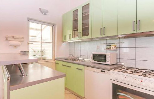 Nice Home In Nadin With Wifi - Photo 29