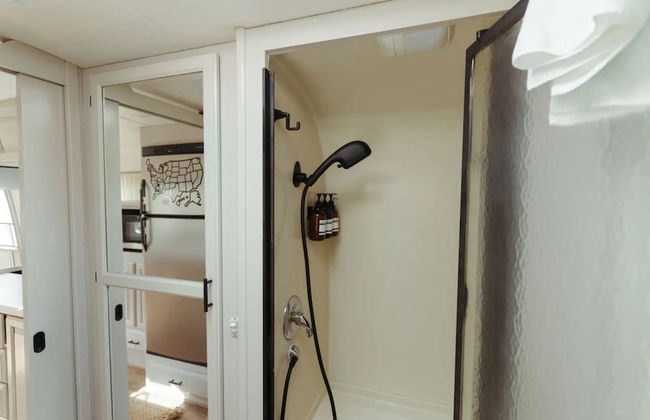 Finger Lakes Treehouse & Spa - Foto 52