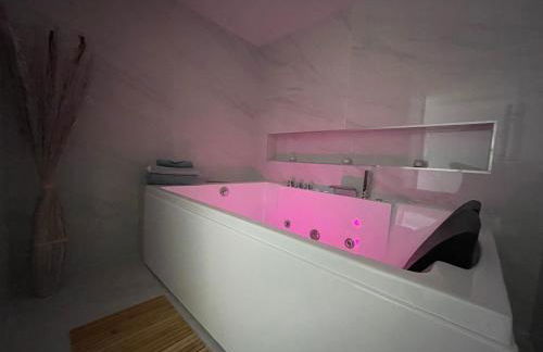 FACE MER PIEDS DANS L'EAU DUPLEX 4 Chambres 155 M2 8-12 personnes - Photo 68